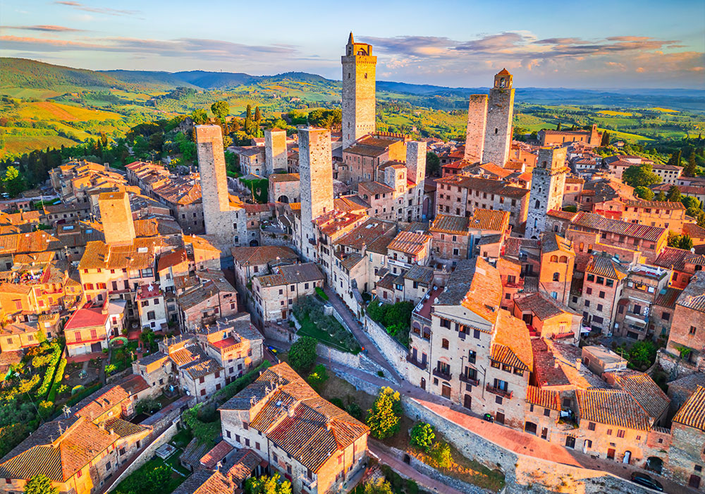 산지미냐노 중세 탑과 전원 풍경